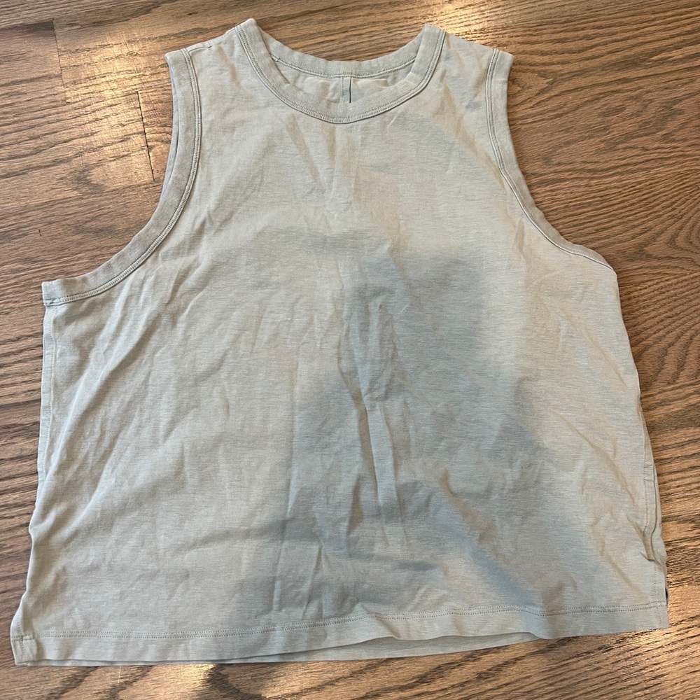 Lululemon tank